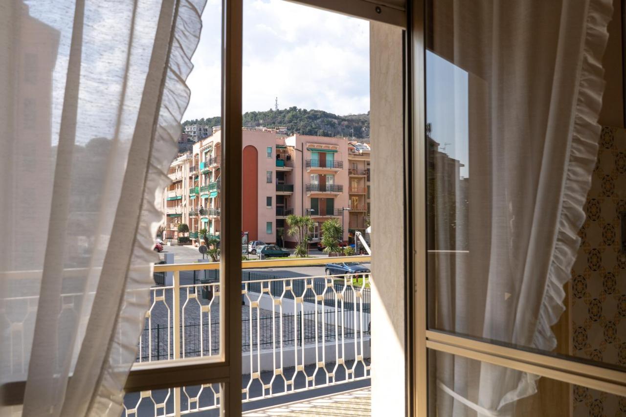 Pietra Ligure Downtown Convenience -Free Parking 아파트 외부 사진