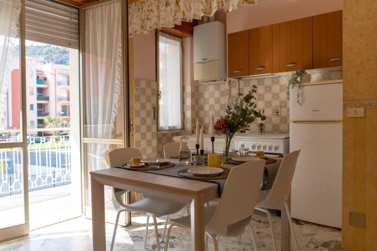 Pietra Ligure Downtown Convenience -Free Parking 아파트 외부 사진